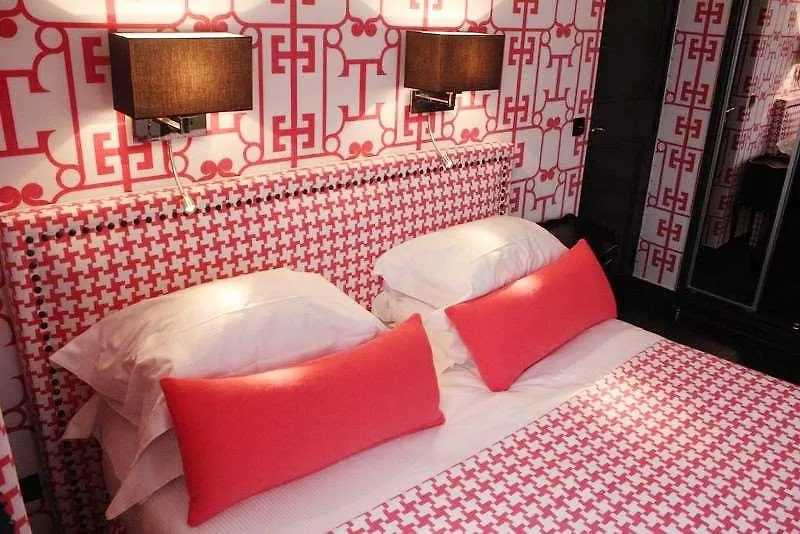 *** Hotel Monceau Elysees Paris France