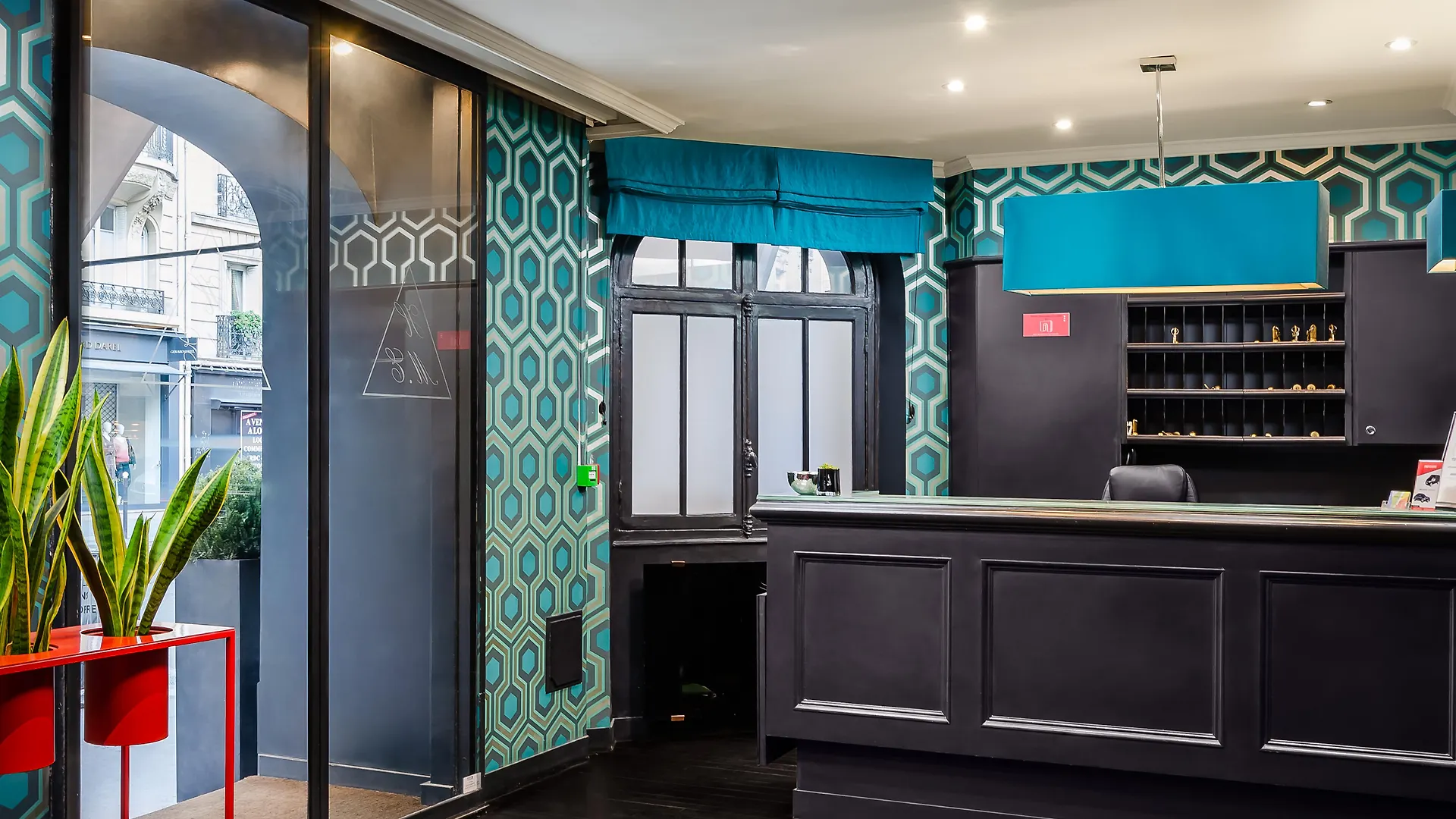 *** Hotel Monceau Elysees Paris France