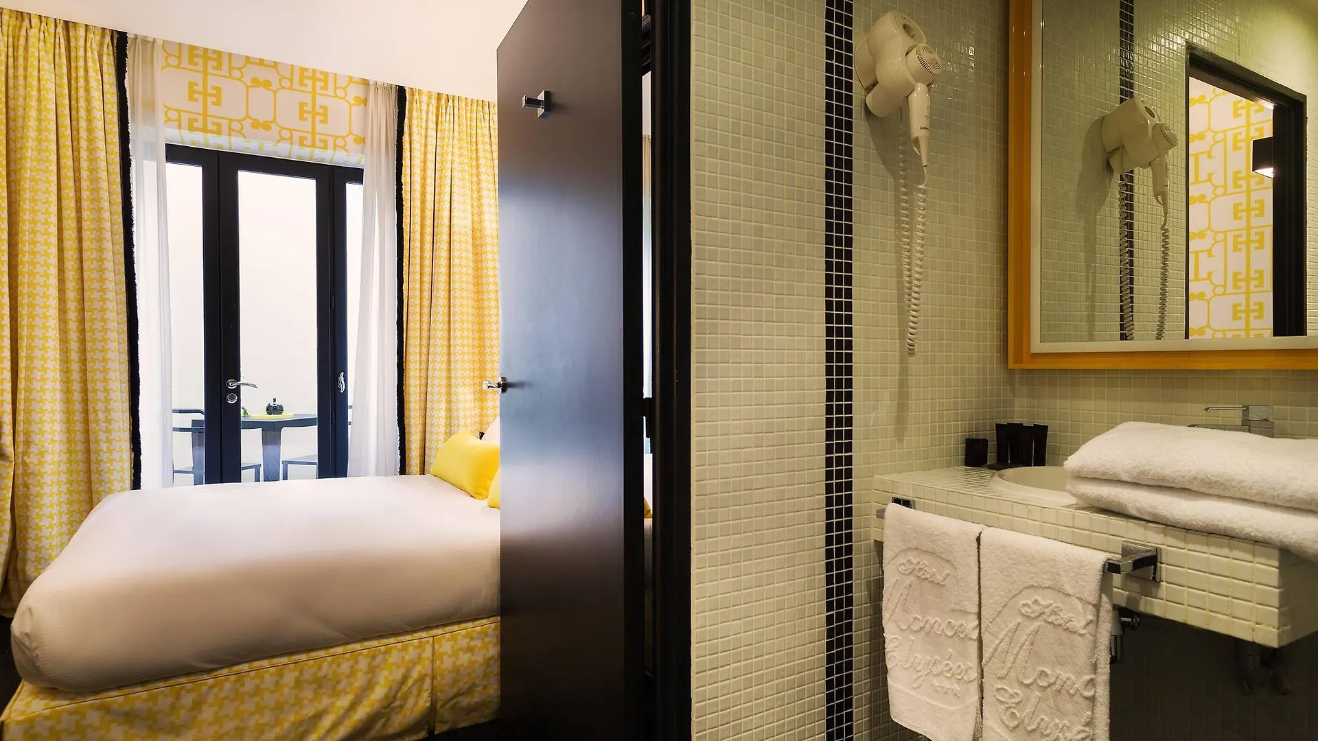 Hotel Monceau Elysees Paris