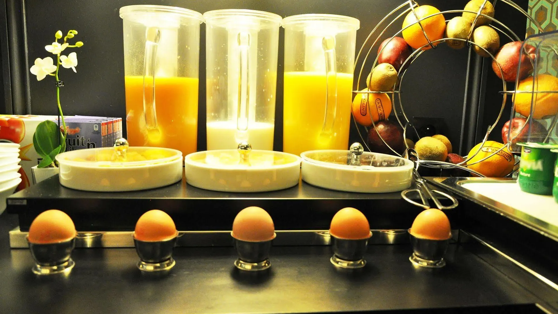 *** Hotel Monceau Elysees Paris France